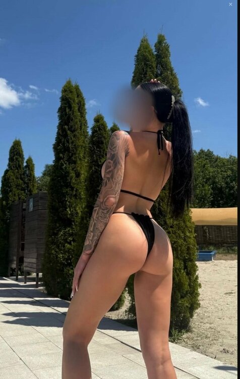 Screenshot_20251122-232049_Samsung Internet.jpg